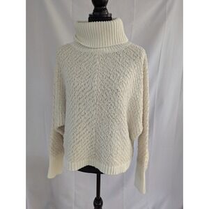 Hem & Thread Turtleneck White & Cream Size M Anthropologie